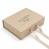 Boîte à perruque de luxe avec logo personnalisé, boîte d'emballage magnétique en carton pour extensions de cheveux, boîte cadeau pour perruque avec ruban et fermeture magnétique