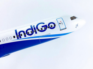 Modelo de Avión de Resina Fundida a Presión Airbus <span class=keywords><strong>A321</strong></span> Indigo de 45 cm 1/100 con Alas Fijas y Soporte de Exhibición - Product Image 5