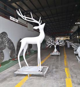 Espositore da giardino moderno da esterno in vetroresina scultura di cervo natale decorazione cortile casa statua animale renna - Product Image 5