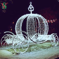 Noël blanc de décoration extérieure commerciale de rue de jardin a mené la lumière de chariot de cheval