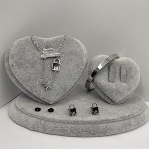 फैशन शानदार डिजाइनर गहने सेट स्टेनलेस स्टील 18k गोल्ड प्लेटिंग व्यक्तिगत वाटरप्रूफ डिजाइन मैक गहने - Product Image 6