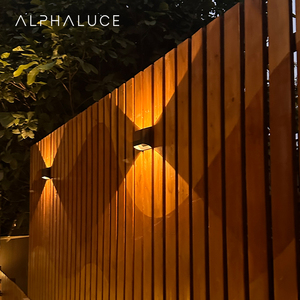 Lampada da Parete Moderna Europea per Esterni, Illuminazione Up-Down per Hotel, Camere da Letto e Ambienti Marini - Product Image 4