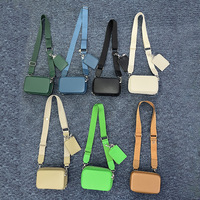 Sac à bandoulière pour femme en cuir PU tendance, petit format, avec porte-cartes, logo en relief, sac plat personnalisé, étui rigide, sac à bandoulière BA1