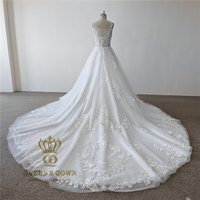 QUEENS GOWN A-ligne robe de mariée col en V profond broderie dentelle sans manches longue Train robes de mariée