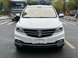 Baojun 730 MPV 7 places essence manuelle LHD Euro V, modèle 2018-2019, faible kilométrage, véhicule d'<span class=keywords><strong>occasion</strong></span>, <span class=keywords><strong>fourgon</strong></span> 7 places pour exportation en gros - Product Image 2