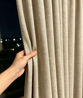 Tissu 100 % polyester de poids moyen, aspect lin, tissé avec texture jacquard unie teinte et finition élégante pour rideaux, canapés et oreillers