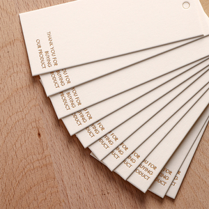 Mới đến tùy chỉnh vàng dập treo Thẻ Thiết kế chất lượng cao giấy treo thẻ cho hàng may mặc cho quần áo - Product Image 4