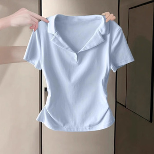 Polo con cuello en V, camisetas de algodón puro, <span class=keywords><strong>camisas</strong></span> plisadas ajustadas para abrazar la cintura, camisetas cortas personalizadas al por mayor - Product Image 2