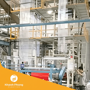 Film d'emballage rétractable en PE industriel conçu pour les lignes d'emballage automatiques et semi-automatiques, enroulement simple, plié au centre - Product Image 1