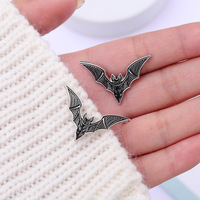 Broche créative en alliage de chauve-souris noire pour Halloween, badge personnalisé pour la décoration de vêtements et de sacs