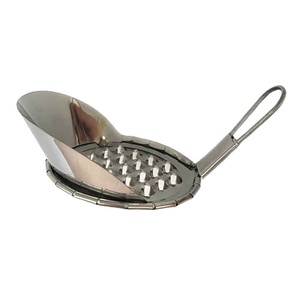 Raspador de Acero Inoxidable para Fideos Fríos, Accesorio Práctico para Preparar Alimentos, Raspador Manual de Gelatina para el Hogar - Product Image 1