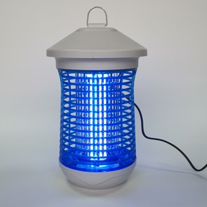 เครื่องกำจัดยุงไฟฟ้า 18W กันฝนสำหรับใช้งานกลางแจ้ง ดักจับด้วยแสงสีฟ้า พร้อมตะแกรงไฟฟ้า 4000V สำหรับควบคุมศัตรูพืชในสวน - Product Image 4