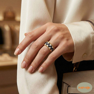 Anillo Bohemio Namayo Band, Hecho a Mano, Chapado en Oro de 24K, con Incrustaciones Modernas de 6mm, Diseño Minimalista Apilable para Mujer, Regalo para Uso Diario o Boda - Product Image 4