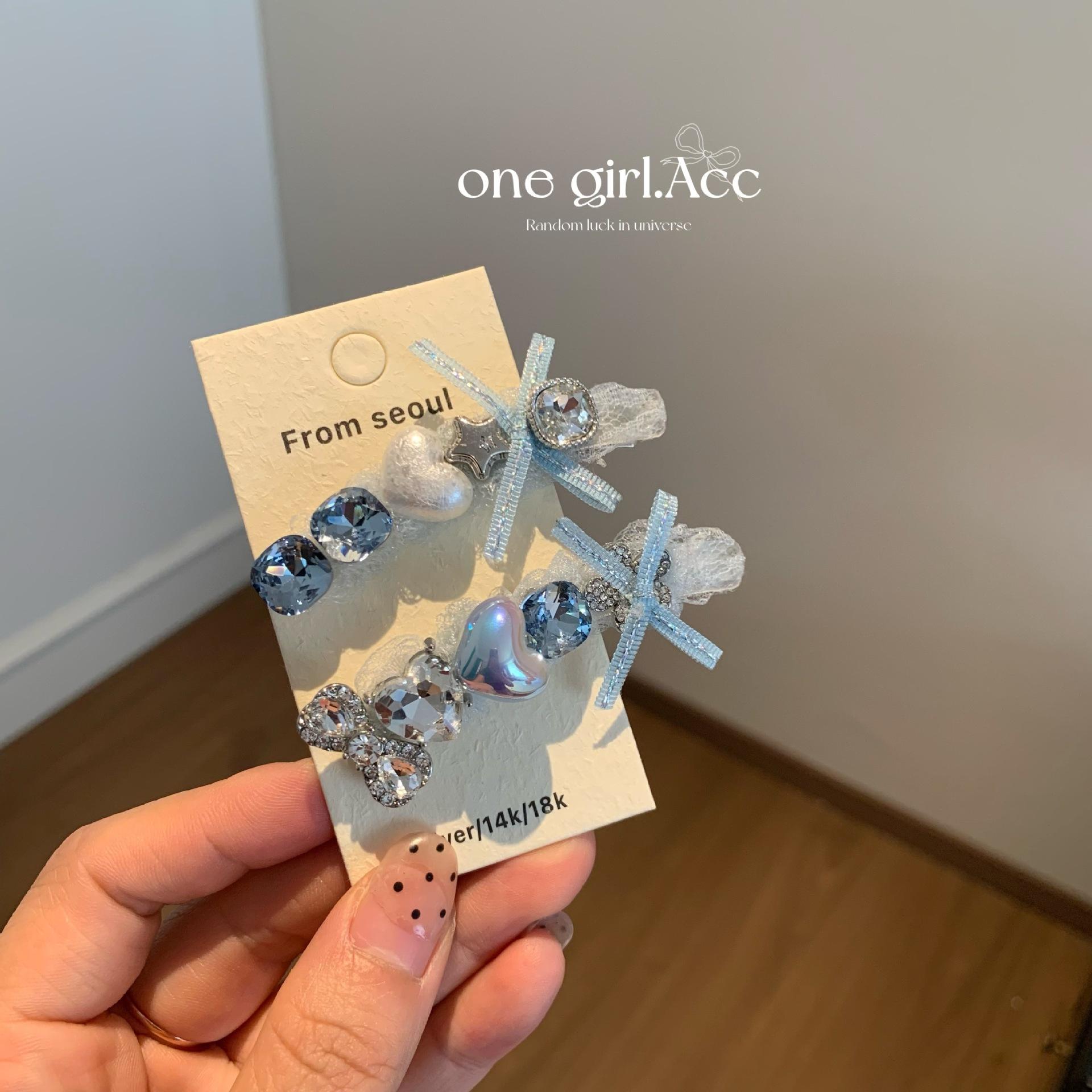 ผ้าโปร่งสีฟ้าโบว์พลอยเทียมลูกปัดรูปทรงโค้ง