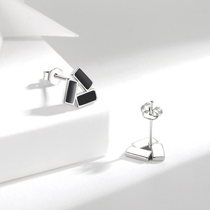 <span class=keywords><strong>E338</strong></span> Goteo Hueco Geométrico Triángulo Pendientes Luz de lujo de gama alta Sensación Elegante Moda Simple Lindo Pendientes - Product Image 4