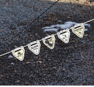 Señal de Advertencia Luminosa para Campamento al Aire Libre 2025, Portátil, de PP, Reflectante, Fluorescente, Triangular, con Luz, Accesorios Duraderos - Product Image 3