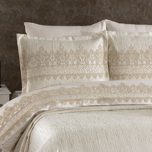 Organic Knitted Chenille Duvet Cover Set with <b>Fitted</b> <b>Sheet</b> and Quilted <b>Pattern</b> - Product Image 1