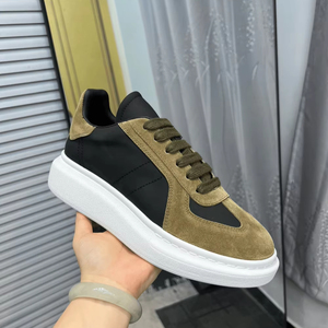 รองเท้าผ้าใบลำลองแบบแพลตฟอร์มวัสดุผสม Alexander Mens Mc. หนังกลับและผ้าสำหรับส่วนบนของรองเท้า พื้นรองเท้าหนา แบบผูกเชือก สำหรับใส่ทุกวัน รุ่นควีน - Product Image 1