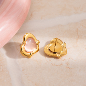 Boucles d'oreilles clous œil de chat rose en forme de cœur, en acier inoxydable, sertissage clos, bijoux de mode - Product Image 4