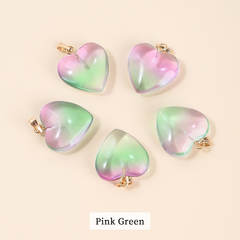 Ciondolo a forma di cuore in vetro verde rosa
