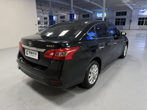 <span class=keywords><strong>รถ</strong></span>ยนต์มือสอง ปี 2022 <span class=keywords><strong>รุ่น</strong></span>คลาส<span class=keywords><strong>ส</strong></span>ิค 1.6XE CVT คอมฟอร์ท อีดิชั่น <span class=keywords><strong>นิ</strong></span><span class=keywords><strong>ส</strong></span><span class=keywords><strong>ส</strong></span>ัน ซิลฟี่ - Product Image 4