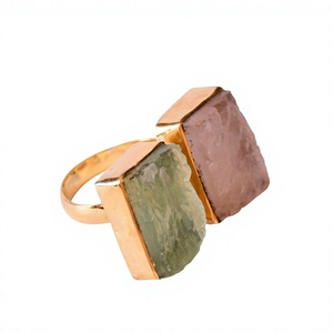 Anillo de Cóctel Geométrico Chapado en Oro con Piedra Natural en Bisel, Estilo Bohemia Unisex para Uso Diario - Product Image 1