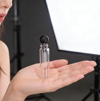 Prix usine 2025 – Flacons d'échantillons d'huile de parfum en verre de luxe personnalisés, petits, 1ml, 2ml, 3ml, vides, rechargeables, avec couvercle noir rond en forme de boule
