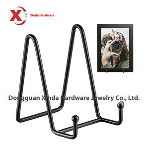 Support de cadre photo <span class=keywords><strong>en</strong></span> <span class=keywords><strong>fer</strong></span> <span class=keywords><strong>forgé</strong></span> <span class=keywords><strong>en</strong></span> forme de N Ornement métallique unique décoratif élégant pour supports de stockage de téléphone portable Racks Rack - Product Image 3