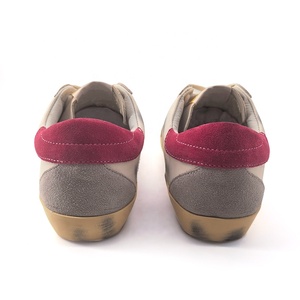 Chaussures de sport décontractées pour femmes, en cuir véritable souple, fabriquées à la main, avec une étoile dorée - Product Image 5