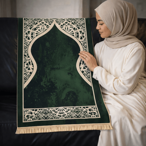 Alfombra de Oración Musulmana de Franela Suave con Base Antideslizante, Tamaño y Diseño Personalizados para el Hogar, la Mezquita y Viajes - Product Image 1