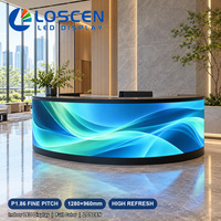 Comptoir de promotion LED incurvé P1.86 1280x960mm, affichage publicitaire couleur pour magasin
