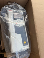Convertisseur de fréquence ABB ACS580 VFD 5,5 kW ACS580-01-12A7-4 B056 380 V triphasé CE IP55 en stock