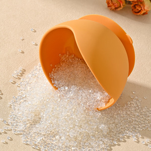 Newborn Baby BPA Free Squeeze Feeder with Spoon - Product Image 3