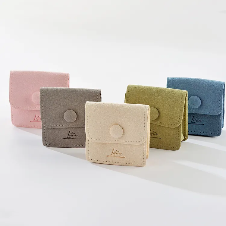 0.8mm Độ dày Debossed Logo nút phong bì Quà Tặng Pouch Túi sợi nhỏ tùy chỉnh Da Lộn Túi đồ trang sức với nút đóng cửa