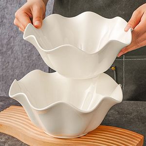 Tazón de Cerámica para Ensalada con Borde Ondulado Blanco de 20 cm, Resistente al Calor, Apto para Microondas, Tazón para Servir en Fiestas - Product Image 1