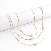 Ensemble de 3 colliers multicouches en plaqué or 18 carats avec chaîne serpent Collier ras du cou rond en imitation de perles pour les fêtes de mariage
