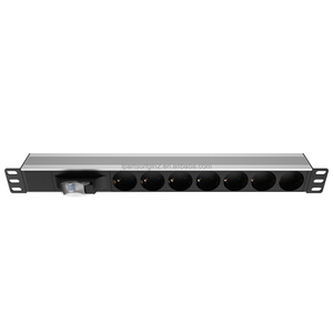 Unité de distribution d'alimentation à montage horizontal sur rack, prise EU 7 voies 220V 10A avec disjoncteur pour utilisation en intérieur - Product Image 5
