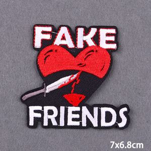 Patch brodé personnalisé en gros, motif dessin animé mignon mais psychopathe, à thermocoller pour chapeaux et vêtements - Product Image 4