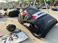 Sac de sport unisexe durable 34*42cm en polyester 300D/PU avec cordon de serrage, poche cachée, cordes épaisses de 7MM, cadeau pour événement de triathlon IRONMAN