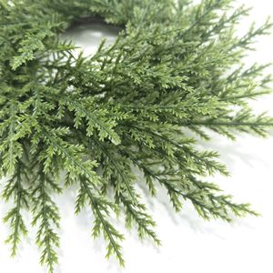 リアルな人工常緑キャンドルリング30cm、ピラーキャンドルホルダー用フェイクシダーリース、クリスマスのテーブルセンターピースデコレーション - Product Image 6