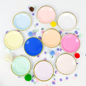 <span class=keywords><strong>Assiettes</strong></span> en papier rondes <span class=keywords><strong>de</strong></span> 4 pouces en dentelle dorée jetable couleur macaron Set <span class=keywords><strong>de</strong></span> vaisselle d'anniversaire <span class=keywords><strong>Assiettes</strong></span> à gâteaux en papier <span class=keywords><strong>Lot</strong></span> <span class=keywords><strong>de</strong></span> <span class=keywords><strong>8</strong></span> - Product Image 1