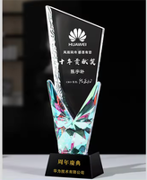 Plaques de trophée de bouclier de cristal de verre de papillon clair transparent personnalisé bon marché pour des cadeaux de Souvenirs d'anniversaire