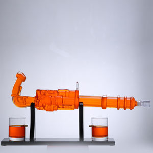 Verre à vin personnalisé en forme de pistolet <span class=keywords><strong>Ak47</strong></span> à haute teneur en borosilicate soufflé à la bouche <span class=keywords><strong>bouteille</strong></span> en verre Whisky Brandy <span class=keywords><strong>Vodka</strong></span> avec 4 verres - Product Image 3