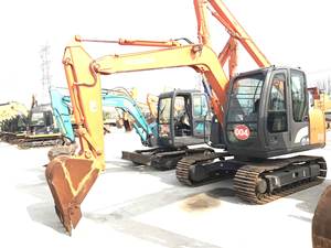 Machine d'occasion très populaire Machine à chenilles à prix bon marché Hitachi 70 Mini pelleteuse d'occasion Hitach ZX70 de 7 tonnes - Product Image 2