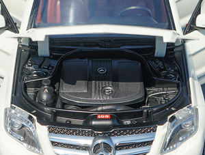 Zhengfeng 1/18 Modelo de Coche de Aleación Fundida a Presión de Fábrica Original GTA GLK <span class=keywords><strong>300</strong></span> SUV para Regalo y Colección - Product Image 3