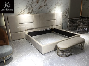 Cama de tamaño <span class=keywords><strong>King</strong></span> & Queen italiana, muebles de dormitorio con cabecero grande de cuero de lujo, tamaño <span class=keywords><strong>King</strong></span> size, villa, cama moderna personalizada - Product Image 4
