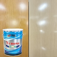 Vernis acrylique polyuréthane haute brillance Yuhong, résistant à la chaleur, à l'humidité et aux pulvérisations de sel, idéal pour les véhicules, les machines-outils et les finitions extérieures.