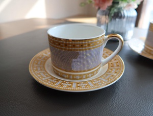 ชุดถ้วยกาแฟและจานรองลายทองคำ H Mark หรูหรา วัสดุ Bone China เกรดพรีเมียม สไตล์ยุโรป สำหรับดื่มชาและกาแฟยามบ่าย - Product Image 3