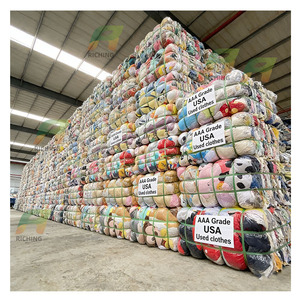 Balle di Abbigliamento Usato da <span class=keywords><strong>Donna</strong></span> All'Ingrosso - Vestiti, <span class=keywords><strong>Abiti</strong></span> e Top Crop Femminili di <span class=keywords><strong>Prima</strong></span> Scelta - Friperie 1er Choix - Product Image 1