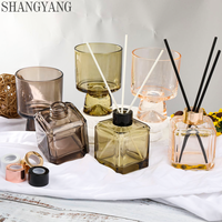 Diffuseur de parfum d'ambiance de luxe en verre carré noir de 180 ml, vide, avec bouchon couronne gravé, pour huiles essentielles 200 ml
